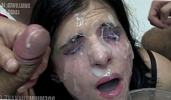 Негр будит здоровенную бабищу нежными поглаживаниями по её нереально большим буферам,а потом присосывает свой здоровый болт, порно видео