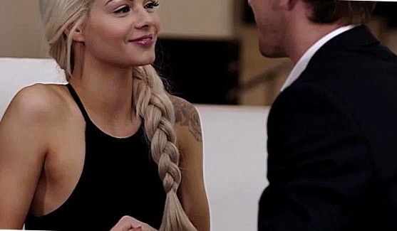 Молодые 18+: Парень трахает свою чистенькую подругу, порно видео