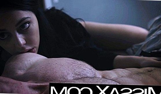 Телочка оказалась в дичайшем восторге от такой наглости друга, порно видео
