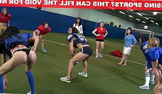 Молодые 18+: порно маленькие и стоячие сиськи, порно видео