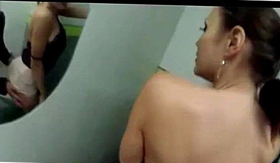 Порвал колготки и трахнул розоволосую телку в попку, порно видео
